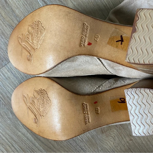 - Free People Slouchy Mid Calf Boots tan size 40
Like new - Picture 8 of 9